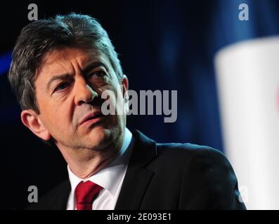 Jean-Luc Melenchon, Kandidat der Partei der Linken Front (Front de Gauche) für die französischen Präsidentschaftswahlen 2012, nimmt am 28. Januar 2012 am 36. Französischen Umweltkongress in Montreuil bei Paris Teil. Foto von Mousse/ABACAPRESS.COM Stockfoto