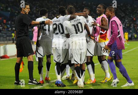 Ghana's Team feiert nach dem Sieg beim African Cup of Nations Fußballspiel 2012, Ghana gegen Mali im Franceville Stadion in Gabun am 28. Januar 2012. Ghana gewann 2:0. Foto von ABACAPRESS.COM Stockfoto