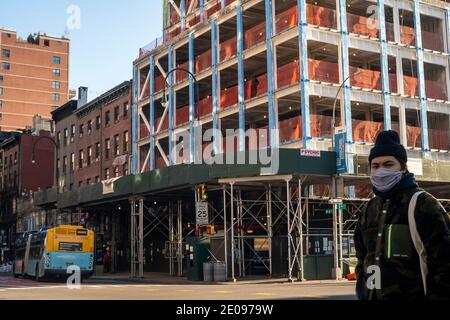 Bauarbeiten an der West 14th Street im New Yorker Stadtteil Chelsea am Samstag, 26. Dezember 2020. (© Richard B. Levine) Stockfoto
