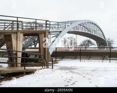 Brücke North Avenue Passarelle Stockfoto