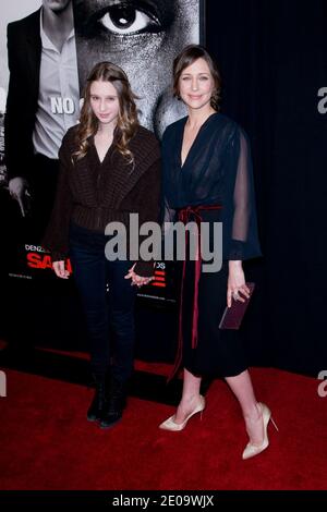 Vera Farmiga und Taissa Farmiga bei der Premiere von 'Safe House' am 7. Februar 2012 im SVA Theater in New York City, NY, USA. Foto von IKN/ABACAPRESS.COM Stockfoto