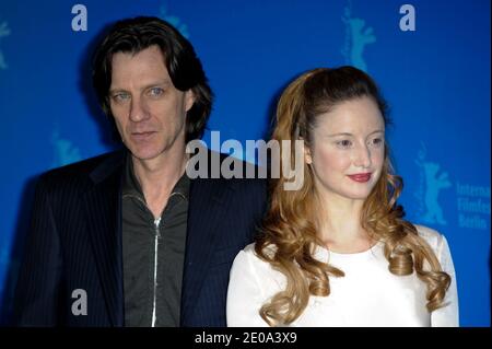 Regisseur James Marsh und Schauspielerin Andrea Riseborough besuchen die Shadow Dancer Fotocall im Rahmen der 62. Internationalen Filmfestspiele Berlin, 12. Februar 2012 in Berlin. Die 62. Berlinale findet vom 09. Bis 19. Februar statt. Foto von Aurore Marechal/ABACAPRESS.COM Stockfoto