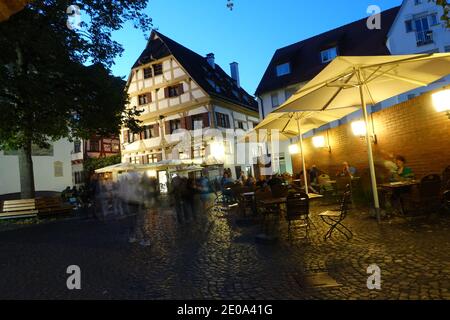 Schiefes Haus, Fachwerkhaus aus dem 15. Jahrhundert, aufgenommen in das Guinnes-Buch der Rede als schickes Haus der Welt, Ulm, Baden-Württemberg, Stockfoto