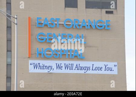 Das East Orange Hospital hat ein 30 Fuß großes Banner installiert, das die Erinnerung an Whitney Houston ehrt, der am 14. Februar 2012 in Newark, NJ, USA, geboren wurde. Foto von JMP/ABACAPRESS.COM Stockfoto