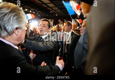 Der französische Präsident und Frankreichs Regierungspartei-UMP-Kandidat für die Präsidentschaftswahl 2012 Nicolas Sarkozy ist während eines Wahlkampftreffens in der südwestlichen Stadt Bordeaux, Frankreich, am 3. März 2012 abgebildet. Foto von Patrick Bernard/ABACAPRESS.COM Stockfoto