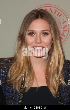 Elizabeth Olsen nimmt am 5. März 2012 an der Atlantic Theatre Company Spring Gala in Chelsea Piers in New York City, NY, USA Teil. Foto von Elizabeth Pantaleo/ABACAPRESS.COM Stockfoto