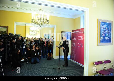 Der französische Vorsitzende der französischen sozialistischen Parteigruppe bei der Nationalversammlung Jean-Marc Ayrault hält am 6. März 2012 eine Pressekonferenz bei der Nationalversammlung in Paris, Frankreich. Foto von Mousse/ABACAPRESS.COM Stockfoto