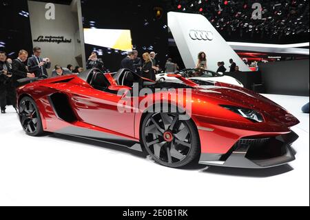 Lamborghini Aventador J am 7. März 2012 auf der 82. Internationalen Automobil-Ausstellung und Zubehör in Genf, Schweiz, ausgestellt. Foto von Loona/ABACAPRESS.COM Stockfoto