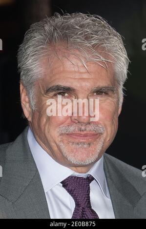 Regisseur Gary Ross kommt zur französischen Premiere der Hungerspiele, die am 15. März 2012 im Gaumont Marignan Theater in Paris, Frankreich, stattfinden. Foto von Nicolas Genin/ABACAPRESS.COM Stockfoto