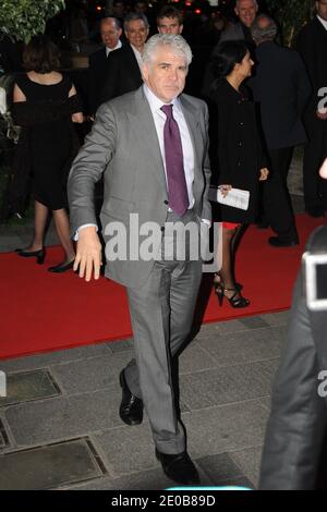 Regisseur Gary Ross kommt am 15. März 2012 zur französischen Premiere der Hungerspiele im Gaumont Marignan Theater in Paris, Frankreich. Foto von Laurene Favier/ABACAPRESS.COM Stockfoto