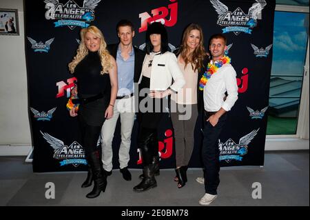 Benoit und Thomas (alias Brigitte und Josiane), Loana Petrucciani (Loft Story 1), Matthieu Delormeau und Jeny Priez bei der Fotokonferenz für die Pressekonferenz der NRJ 12 Reality TV Show 'Les Anges de la Telerealite 4 - Club Hawai' im Büro der NRJ Group (22 rue Boileau 75016 Paris), am 30. März 2012 in Paris, Frankreich. Foto von Nicolas Genin/ABACAPRESS.COM Stockfoto