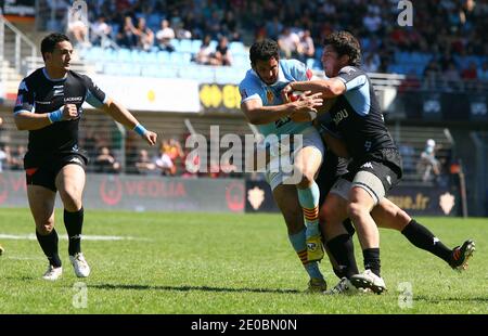 USA Perpignans Maxime Mermoz beim Rugby-Spiel der französischen Top 14, USAP gegen Bayonne im Aime Giral-Stadion in Perpignan, Südfrankreich am 31. März 2012. Foto von Michel Clementz/ABACAPRESS.COM Stockfoto