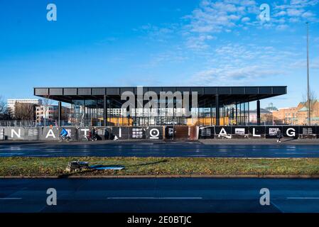 Berlin, Deutschland. Dezember 2020. Die Neue Nationalgalerie ist seit vier Jahren wegen Renovierungsarbeiten geschlossen. Quelle: Christophe Gateau/dpa/Alamy Live News Stockfoto