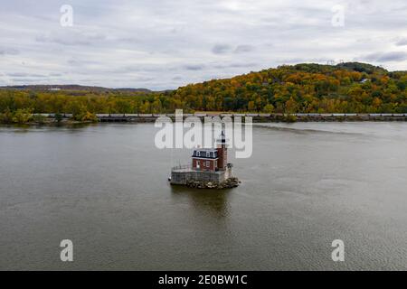 Der Hudson Athens Lighthouse, manchmal auch Hudson City Light genannt, ist ein Leuchtturm am Hudson River im Bundesstaat New York Stockfoto