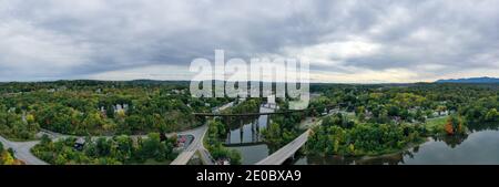 Luftaufnahme der CSX - Catskill Creek Bridge in Catskill, New York. Stockfoto