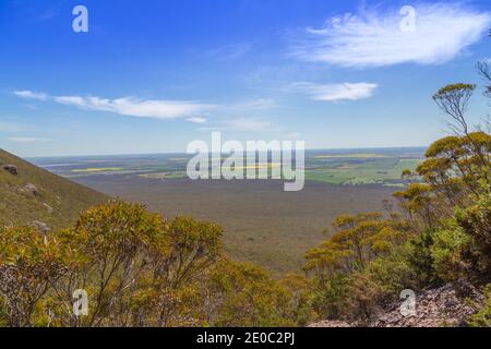 Blick in den Valley of the Sirtling Range Nationalpark in der Nähe von Albany in Western Australia vom Mt. Trio Stockfoto