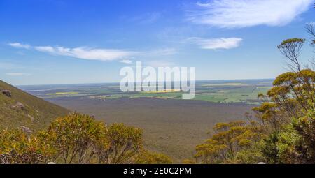 Blick in den Valley of the Sirtling Range Nationalpark in der Nähe von Albany in Western Australia vom Mt. Trio Stockfoto