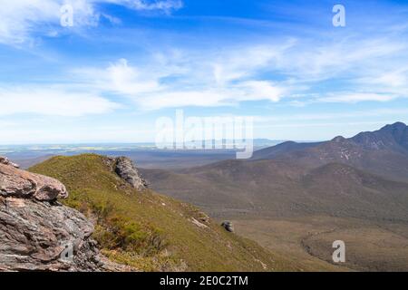 Blick in den Valley of the Sirtling Range Nationalpark in der Nähe von Albany in Western Australia vom Mt. Trio Stockfoto