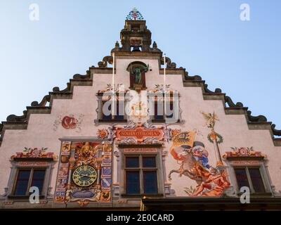 Lindau, Deutschland - 22. April 2018: Panorama der Kleinstadt im Morgenlicht Stockfoto