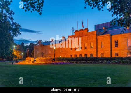 Blick auf das beleuchtete parlamentsgebäude von Tasmanien in Hobart, Australien Stockfoto