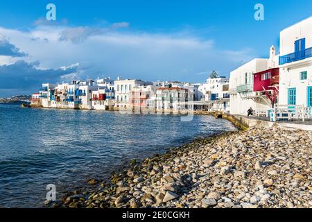 Little Venice, Horta, Mykonos, Kykladen, Griechische Inseln, Griechenland, Europa Stockfoto