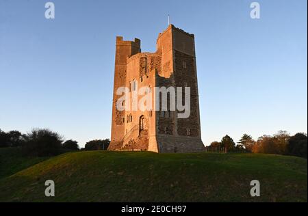 Orford Castle, erbaut von König Heinrich II zwischen 1165 und 1173 zur Konsolidierung der königlichen Macht in der Region, Suffolk, England, Großbritannien, Europa Stockfoto