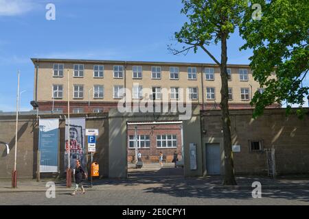 Haupteingang, Stasi-Gedenkstaette, Genslerstrasse, Hohenschönhausen, Lichtenberg, Berlin, Deutschland Stockfoto