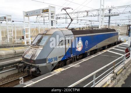 Falkestone, U.K; 24/10/2020; Lokomotiveinheit am Eurotunnel Falkestone Terminal gestoppt. Stockfoto