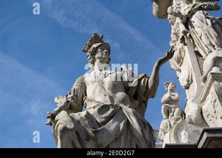 Statue und Skulptur der Heiligen Primitiva, Säule der heiligen dreifaltigkeit, Brünn, Tschechische Republik / Tschechien - altes historisches figürliches Wahrzeichen und Denkmal. Flacher f Stockfoto