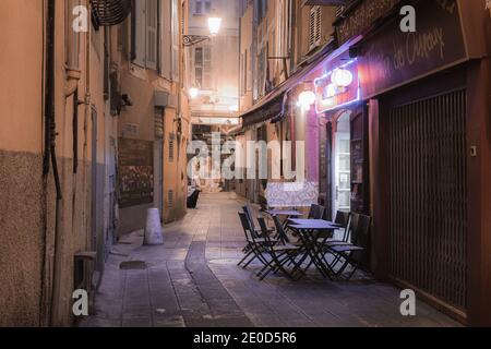 Nizza, Frankreich - Mai 17 2015: Eine ruhige Rue de l'Abbaye und Panda China Restaurant in der Altstadt von Nizza, Frankreich Stockfoto