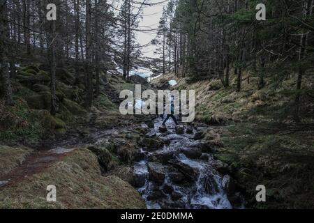 Glen Clova ist ein bemerkenswertes vergletschtes Tal im Westen Teil der Angus Region von Schottland Stockfoto