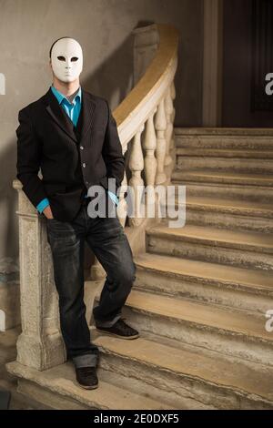 Geschäftsmann trägt Maske in Venedig, Italien Stockfoto