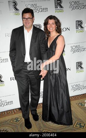 Vince Gill und Amy Grant nahmen am 04. April 2012 am Revlon Concert 2012 für den Rainforest Fund im Pierre Hotel in New York City, NY, USA Teil. Foto von Brad Barket/ABACAPRESS.COM Stockfoto