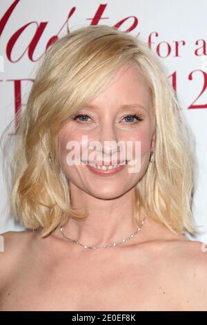 Anne Heche kommt am 20. April 2012 in Bevery Hills, Kalifornien, AN DER 17. Jährlichen "Taste for a Cure" der UCLA JONSSON Cancer Center Foundation zu Ehren von Showtime Networks President David Nevins. Foto von Krista Kennel/ABACAPRESS.COM Stockfoto