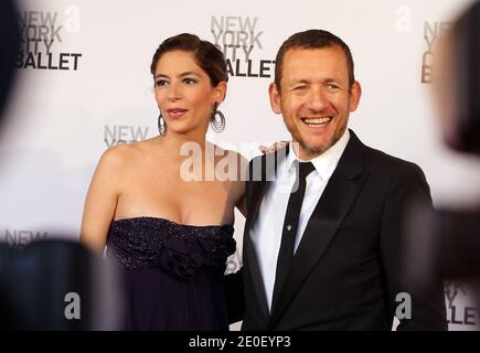 Der französische Schauspieler Dany Boon und seine Frau Yael Harris nehmen am 10. Mai 2012 an der New York City Ballet Spring Gala 2012 im David Koch Theater im Lincoln Center in New York City, NY, USA Teil. Foto von Charles Guerin/ABACAPRESS.COM Stockfoto