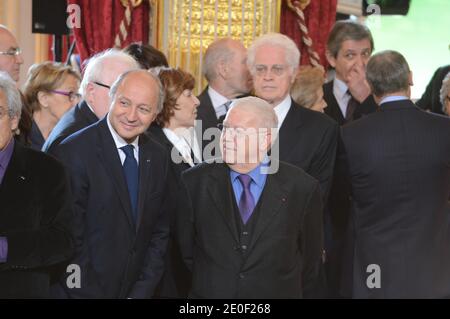 Laurent Fabius, Pierre Mauroy, Manuel Valls, Lionel Jospin Michel Charasse während der offiziellen Einweihungsfeier des designierten französischen Präsidenten Francois Hollande am 15. Mai 2012 im Elysée-Palast in Paris, Frankreich. Foto von Ammar Abd Rabbo/ABACAPRESS.COM Stockfoto