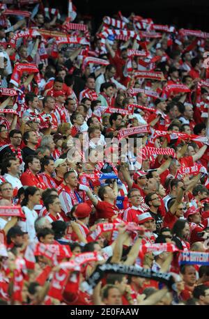 Bayern-Fans beim UEFA Champions League-Finale am 19. Mai 2012 Bayern gegen den FC Chelsea in der Allianz Arena in München. Chelsea gewann 1-1 (4 Strafen zu 3). Foto von ABACAPRESS.COM Stockfoto