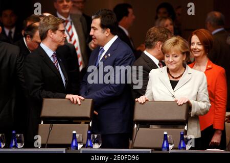 Der georgische Präsident Michail Saakaschwili und die deutsche Bundeskanzlerin Angela Merkel im Bild während eines Treffens der NATO (Nordatlantik-Vertragsorganisation) zu Afghanistan, während des NATO-Gipfels 2012 in Chicago, Illinois, IL, USA, am 21 2012. Mai. Foto von Ludovic/Pool/ABACAPRESS.COM Stockfoto