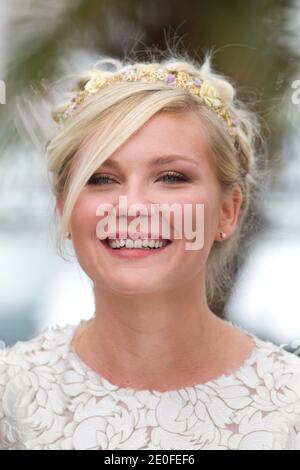 Kirsten Dunst posiert auf der Fotocall für On the Road im Rahmen des 65. Cannes Film Festival in Cannes, Frankreich, 23. Mai 2012. Foto von Frederic Nebinger/ABACAPRESS Stockfoto