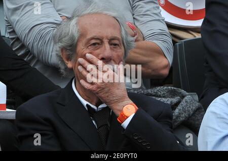 Jean Rochefort und seine Frau Delphine Gleize Teilnahme an der Französisch Tennis Open 2012 in Roland Garros Arena in Paris, Frankreich am 5. Juni 2012. Foto von Gorassini-Guibbaud/ABACAPRESS.COM Stockfoto