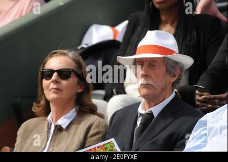 Jean Rochefort und seine Frau Delphine Gleize Teilnahme an Herren 1/4 Finale der French Open 2012, spielte im Roland Garros Stadion in Paris, Frankreich, am 5. Juni 2012. Foto von Gorassini-Guibbaud/ABACAPRESS.COM Stockfoto