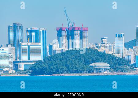 Skyline von Busan mit Nurimaru APEC Haus, Republik Korea Stockfoto