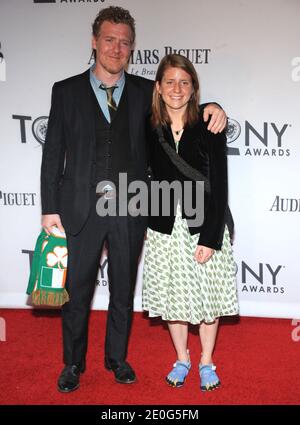 Glen Hansard und Marketa Irglova nehmen am 10. Juni 2012 an den 66. Jährlichen Tony Awards im Beacon Theater in New York City, NY, USA Teil. Foto von Brad Barket/ABACAPRESS.COM Stockfoto