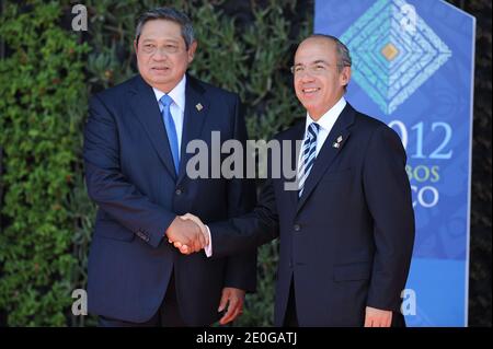 Der mexikanische Präsident Felipe Calderon begrüßt den indonesischen Präsidenten Susilo Bambang Yudhoyono vor dem G20-Gipfel der Staats- und Regierungschefs am 18. Juni 2012 in Los Cabos, Baja California, Mexiko. Foto von Lionel Hahn/ABACAPRESS.COM Stockfoto