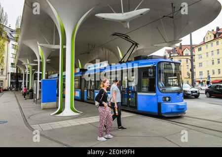 Straßenbahn, den Bahnhof Münchner Freiheit, Muenchen, Bayern, Deutschland Stockfoto