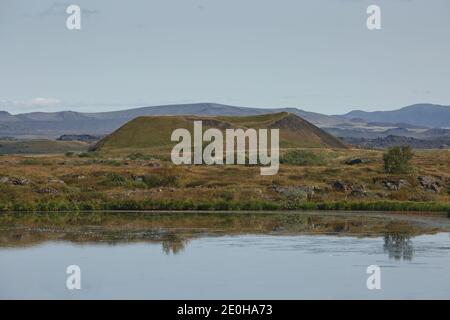 Schöne und seltene Gegend von Pseudo-Krater aka Vulkanen in der Nähe von Skutustadir und See Myvatn in Island. Stockfoto