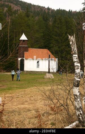 Harghita County, Rumänien. St. Anne katholische Kapelle, ein Wallfahrtsort am St. Anne's Lake. Stockfoto