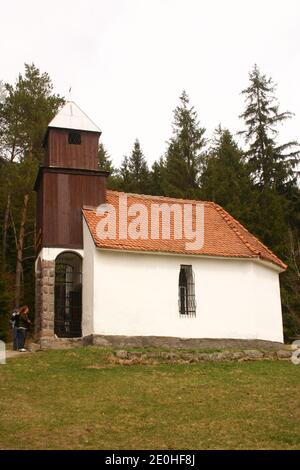 Harghita County, Rumänien. St. Anne katholische Kapelle, ein Wallfahrtsort am St. Anne's Lake. Stockfoto