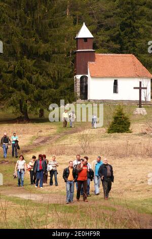 Harghita County, Rumänien. St. Anne katholische Kapelle, ein Wallfahrtsort am St. Anne's Lake. Stockfoto