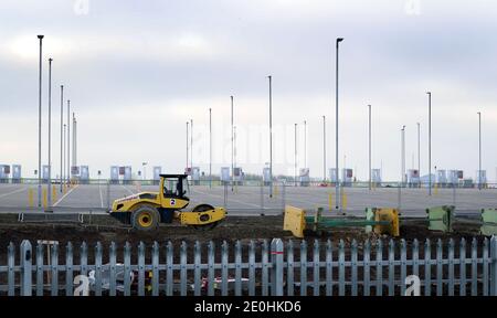 Ein Blick auf den Bau der Sevington Inland Border Facility in Ashford, Kent, da Großbritannien die Binnenmarkt- und Zollunion verlässt und die Übergangszeit für den Brexit zu Ende geht Stockfoto